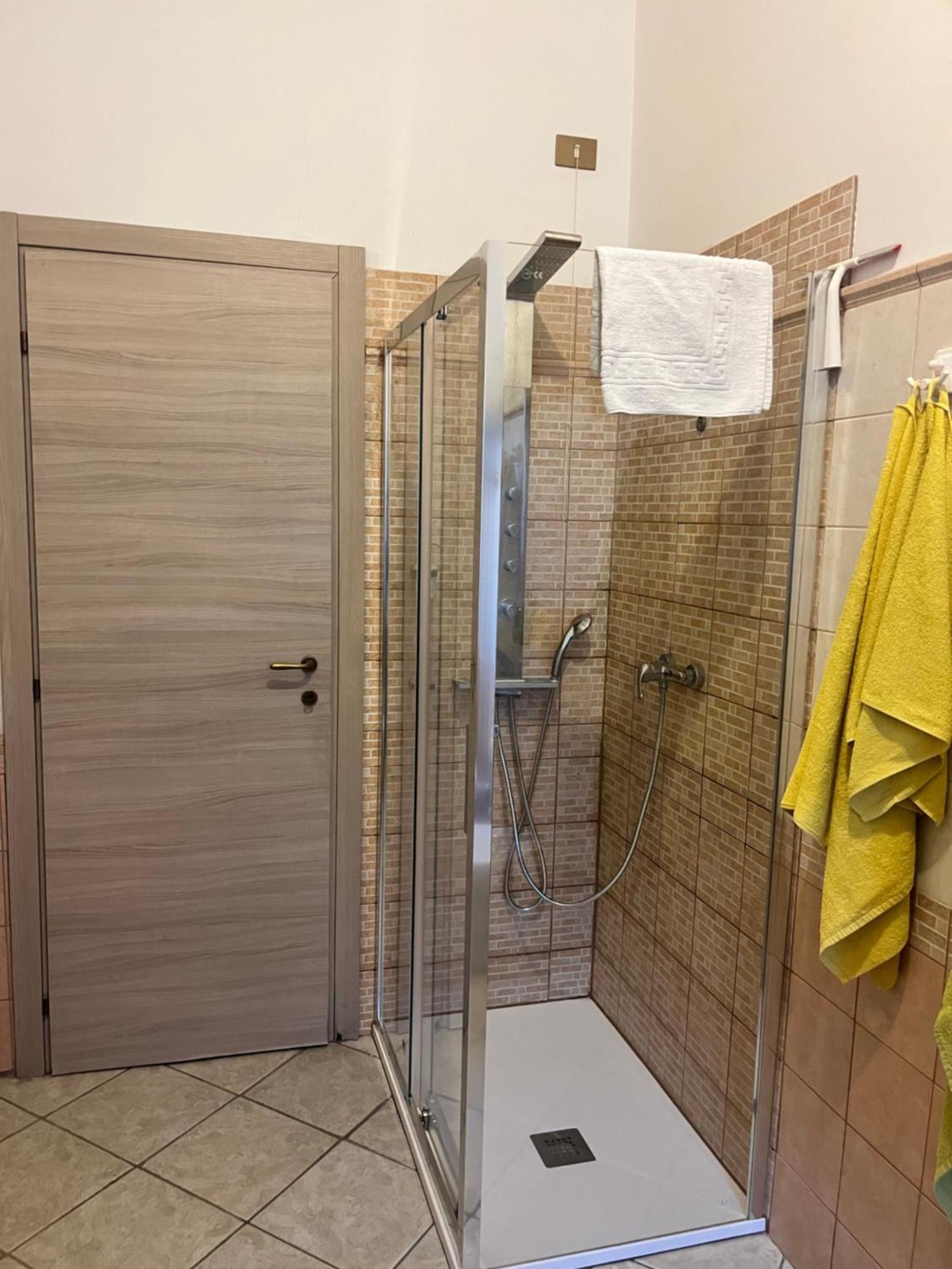 Casa Vacanze La Stazione Bracciano  Luaran gambar